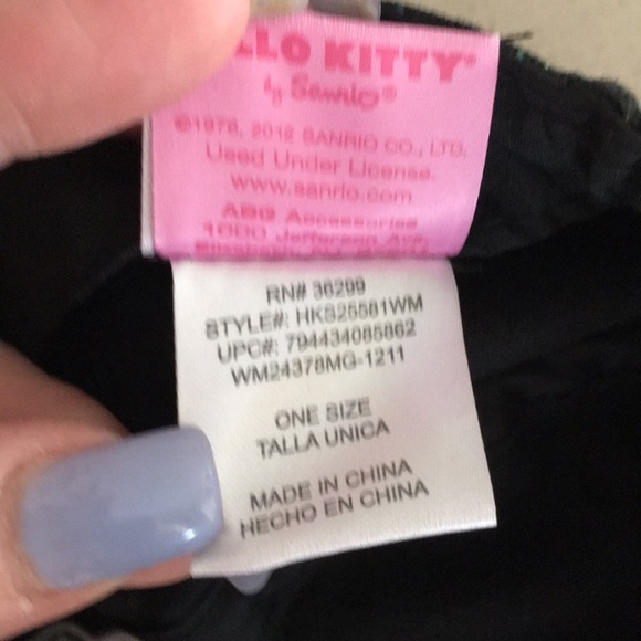 Hello Kitty hat - Picture 5 of 5